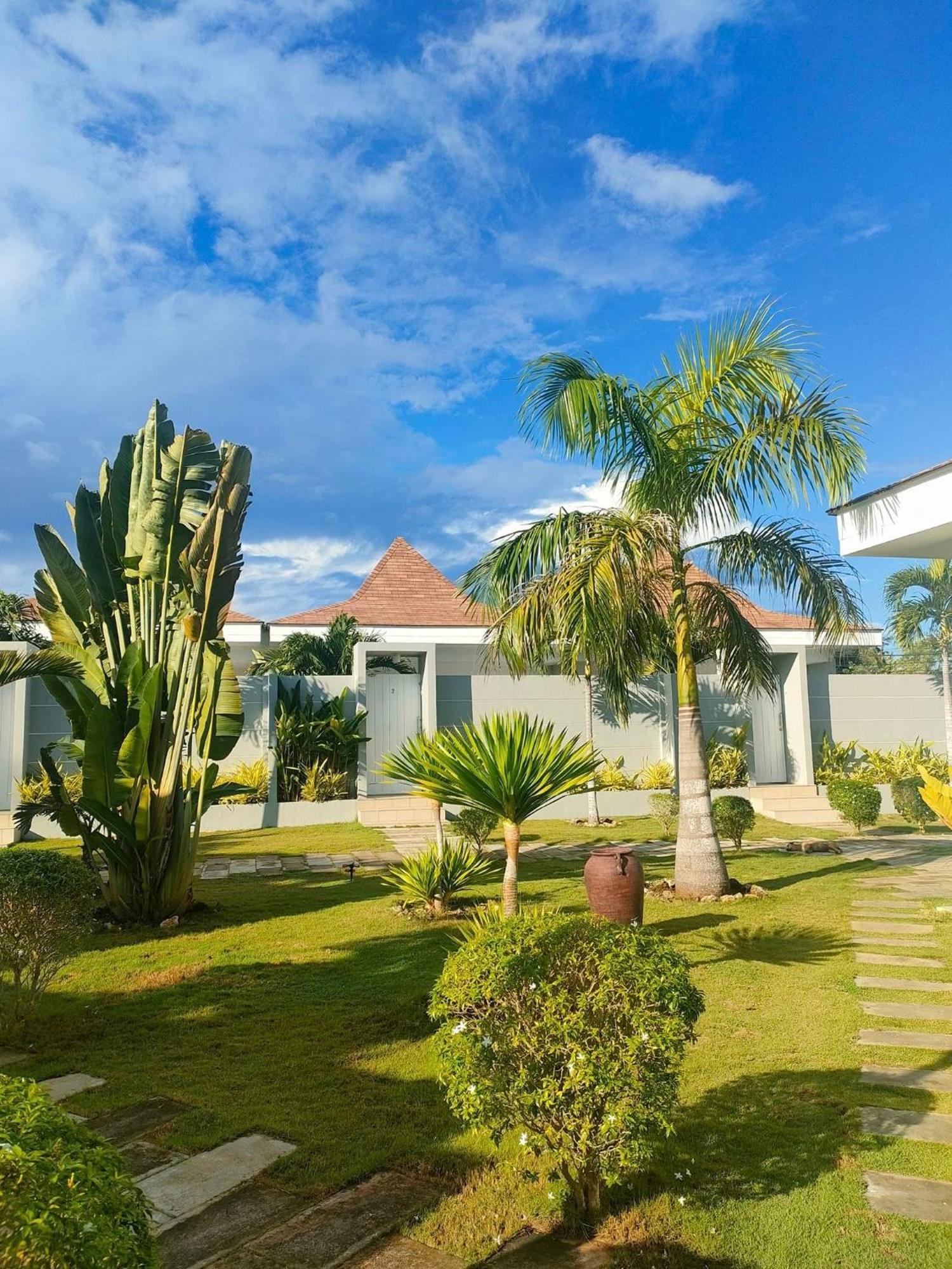 Pineale Villas, Resort And Spa بنغلاو المظهر الخارجي الصورة